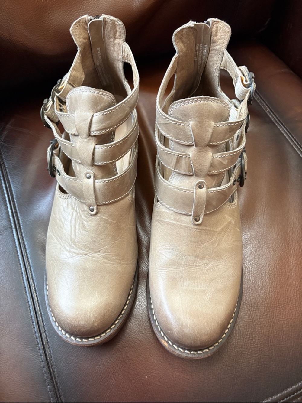Dromedaris “Kelsey” Leather Buckle Ankle Boots SIZE 41